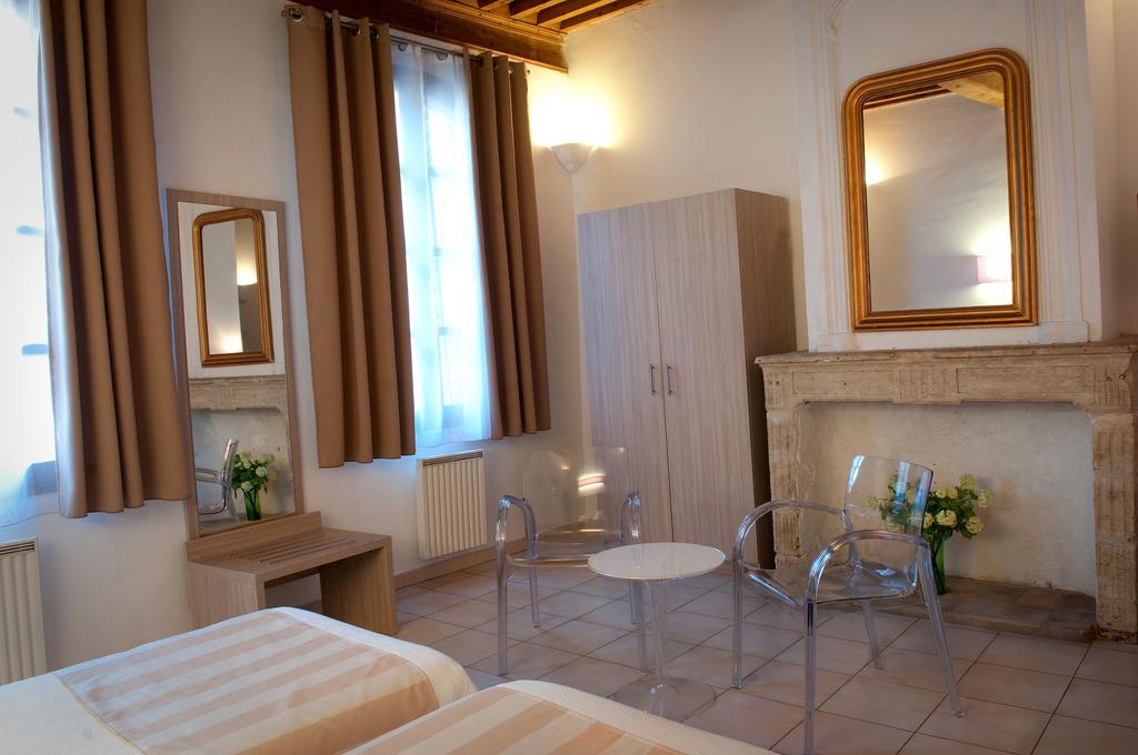 La Taverne Uzès Esterno foto